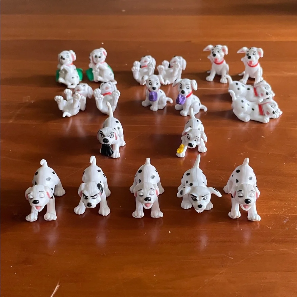 Vintage Disney 101 Dalmatians Toy Figurines - Picture 2 of 4